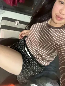 Snapshot of Nhung584 chatting on 30, 10, 2025 Nhung584 online show from 30, 10, 2025