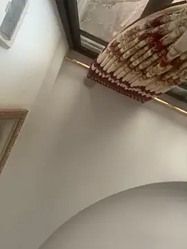 Snapshot of Nhung584 chatting on 9, 11, 2025 Nhung584 online show from 9, 11, 2025