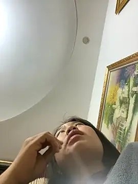 Snapshot of Nhung584 chatting on 5, 12, 2025 Nhung584 online show from 5, 12, 2025