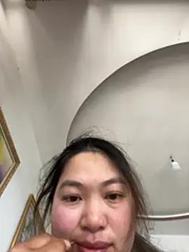 Snapshot of Nhung584 chatting on 10, 1, 2026 Nhung584 online show from 10, 1, 2026