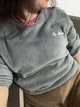 Snapshot of Nhung584 chatting on 5, 2, 2026 Nhung584 online show from 5, 2, 2026