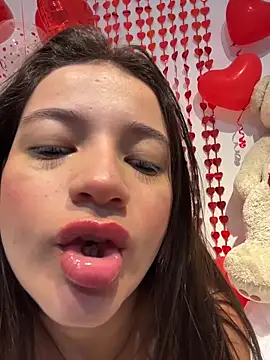 Snapshot of LUNAA___ chatting on 11, 2, 2026 LUNAA online show from 11, 2, 2026