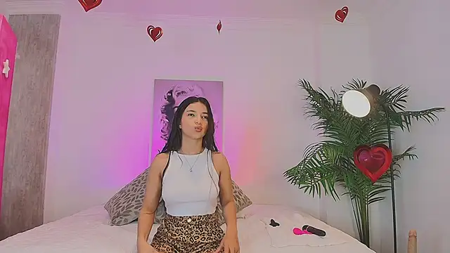 Snapshot of LUNAA___ chatting on 23, 2, 2026 LUNAA online show from 23, 2, 2026