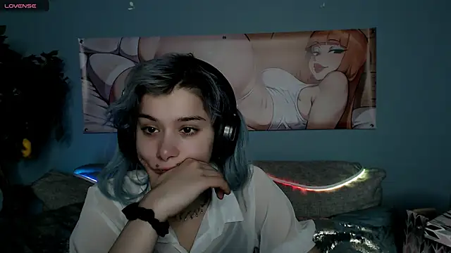 SophieAsh online show from 7, 10, 2025