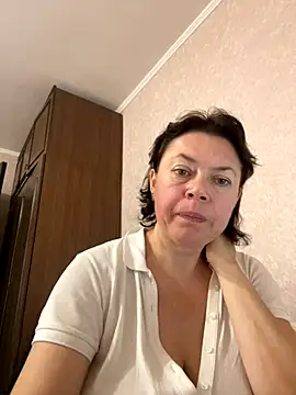 Snapshot of Kiravix chatting on 27, 10, 2025 Kiravix online show from 27, 10, 2025