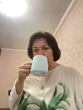 Snapshot of Kiravix chatting on 28, 10, 2025 Kiravix online show from 28, 10, 2025