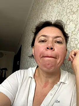 Snapshot of Kiravix chatting on 3, 11, 2025 Kiravix online show from 3, 11, 2025