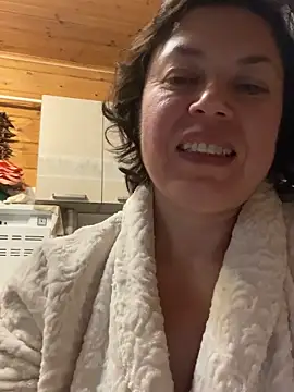 Snapshot of Kiravix chatting on 3, 11, 2025 Kiravix online show from 3, 11, 2025