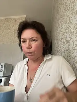 Snapshot of Kiravix chatting on 4, 11, 2025 Kiravix online show from 4, 11, 2025