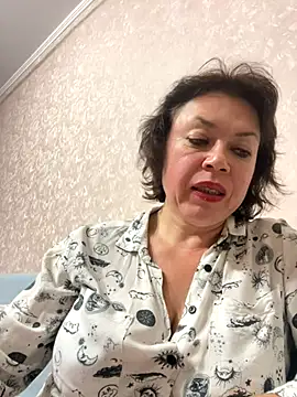 Snapshot of Kiravix chatting on 6, 11, 2025 Kiravix online show from 6, 11, 2025