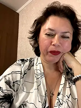 Snapshot of Kiravix chatting on 24, 11, 2025 Kiravix online show from 24, 11, 2025