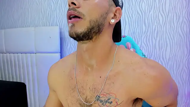 Snapshot of dylan_jacobx chatting on 18, 12, 2025 dylan jacobx online show from 18, 12, 2025