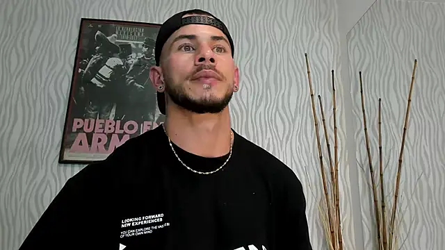 Snapshot of dylan_jacobx chatting on 8, 3, 2026 dylan jacobx online show from 8, 3, 2026