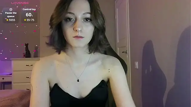 white liillyy online show from 19, 5, 2026