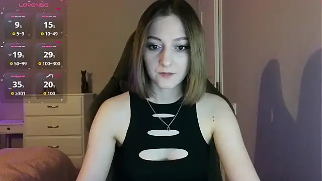 Snapshot of white_liillyy chatting on 13, 6, 2026 white liillyy online show from 13, 6, 2026