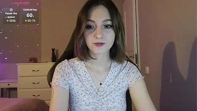Snapshot of white_liillyy chatting on 15, 6, 2026 white liillyy online show from 15, 6, 2026