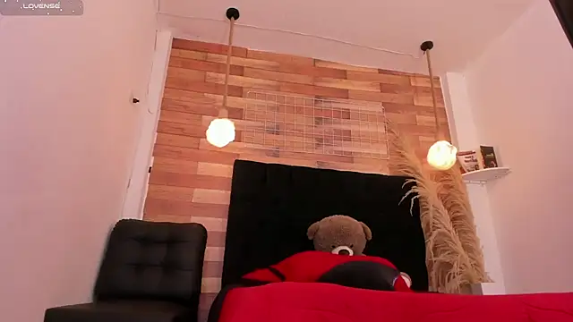 Emily brown04 online show from 18, 12, 2025