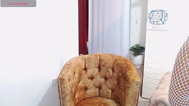 Snapshot of candyhot_tk chatting on 10, 10, 2025 candyhot tk online show from 10, 10, 2025