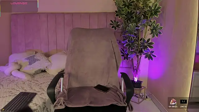 Mia mtnz02 online show from 13, 1, 2026