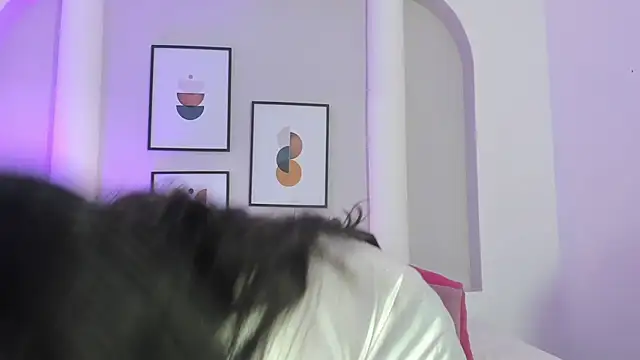 victoria flores1 online show from 1, 10, 2025