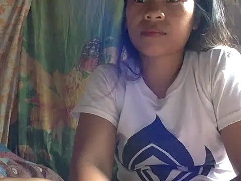 Snapshot of precious_lyn chatting on 17, 10, 2025 precious lyn online show from 17, 10, 2025