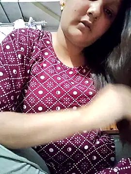 Snapshot of Anushka14321 chatting on 26, 11, 2025 Anushka14321 online show from 26, 11, 2025