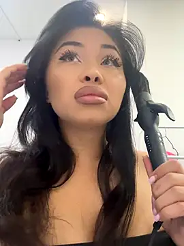 Snapshot of Mia_stepMOM chatting on 20, 9, 2025 Mia stepMOM online show from 20, 9, 2025