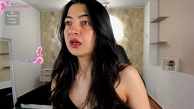 Saya Amaretto1 online show from 24, 2, 2026