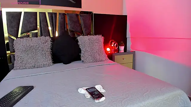 Snapshot of ScarletTorres chatting on 3, 10, 2025 ScarletTorres online show from 3, 10, 2025