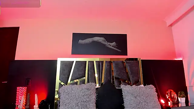 Snapshot of ScarletTorres chatting on 9, 10, 2025 ScarletTorres online show from 9, 10, 2025