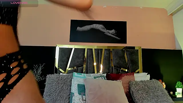 Snapshot of ScarletTorres chatting on 2, 12, 2025 ScarletTorres online show from 2, 12, 2025