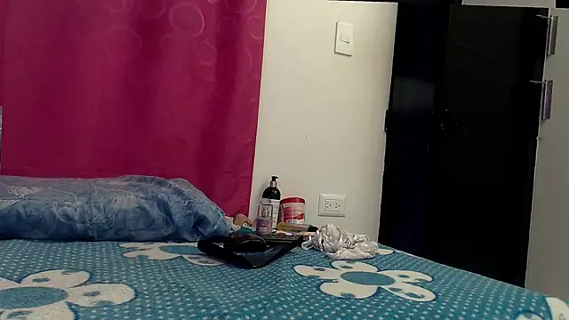 skinnybarbie022 online show from 12, 10, 2025