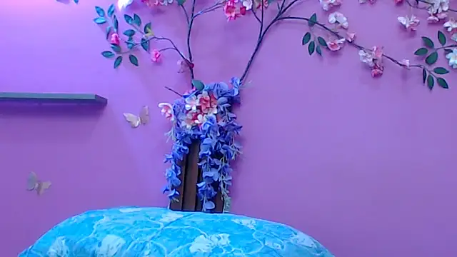 skinnybarbie022 online show from 16, 3, 2026