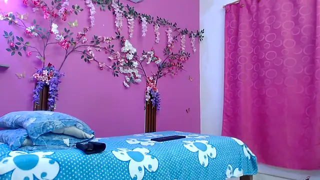 Snapshot of skinnybarbie022 chatting on 14, 5, 2026 skinnybarbie022 online show from 14, 5, 2026