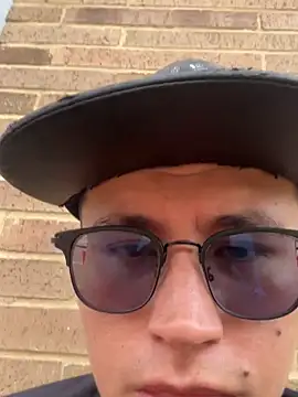 Snapshot of Kurtxxx22 chatting on 2, 2, 2026 Kurtxxx22 online show from 2, 2, 2026