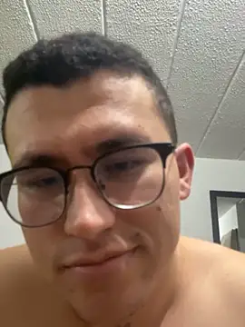 Snapshot of Kurtxxx22 chatting on 1, 3, 2026 Kurtxxx22 online show from 1, 3, 2026