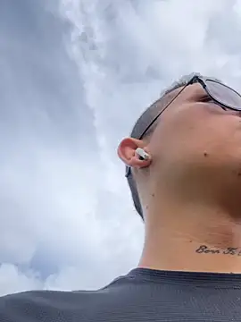 Snapshot of Kurtxxx22 chatting on 9, 4, 2026 Kurtxxx22 online show from 9, 4, 2026