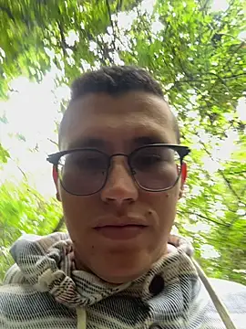 Snapshot of Kurtxxx22 chatting on 11, 4, 2026 Kurtxxx22 online show from 11, 4, 2026