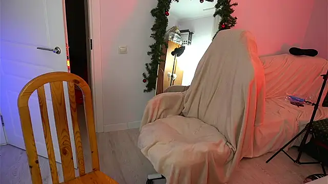 Snapshot of Sova173 chatting on 5, 4, 2026 Sova173 online show from 5, 4, 2026