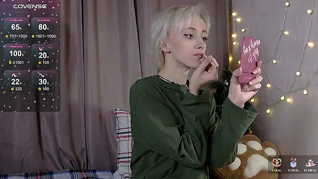 NextVibe  online show from 22, 12, 2025