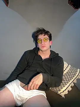 Snapshot of AteneoJr chatting on 7, 3, 2026 AteneoJr online show from 7, 3, 2026