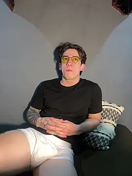 Snapshot of AteneoJr chatting on 27, 3, 2026 AteneoJr online show from 27, 3, 2026