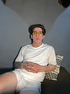 Snapshot of AteneoJr chatting on 28, 3, 2026 AteneoJr online show from 28, 3, 2026