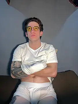 Snapshot of AteneoJr chatting on 29, 3, 2026 AteneoJr online show from 29, 3, 2026