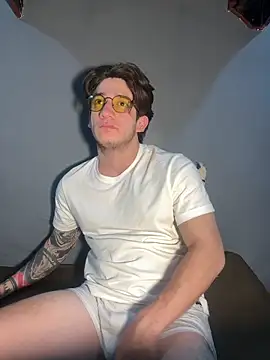 Snapshot of AteneoJr chatting on 10, 4, 2026 AteneoJr online show from 10, 4, 2026