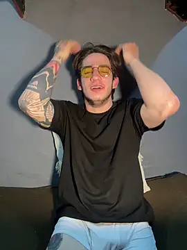 Snapshot of AteneoJr chatting on 15, 4, 2026 AteneoJr online show from 15, 4, 2026