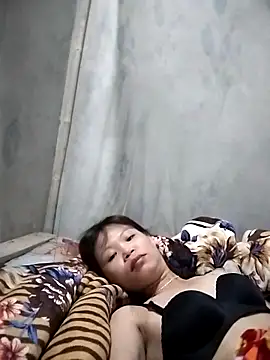 LinhNa999 online show from 2, 11, 2025