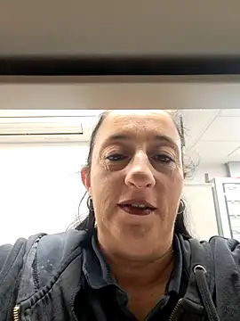 Snapshot of monella821 chatting on 4, 12, 2025 monella821 online show from 4, 12, 2025