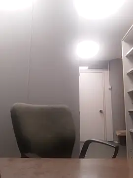 Snapshot of monella821 chatting on 17, 12, 2025 monella821 online show from 17, 12, 2025