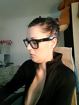 Mila Luciphya online show from 9, 1, 2026